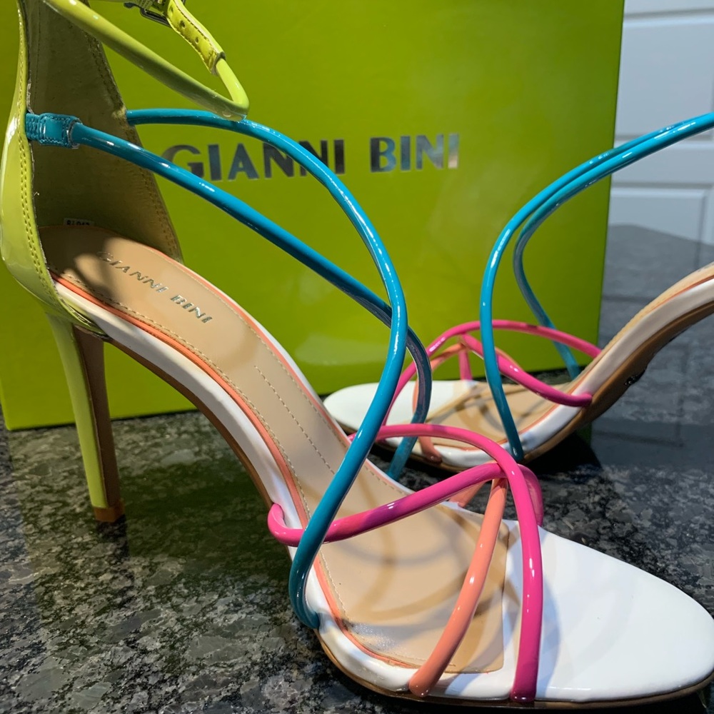 Gianni Bini heels 8.5 Brand New in Box